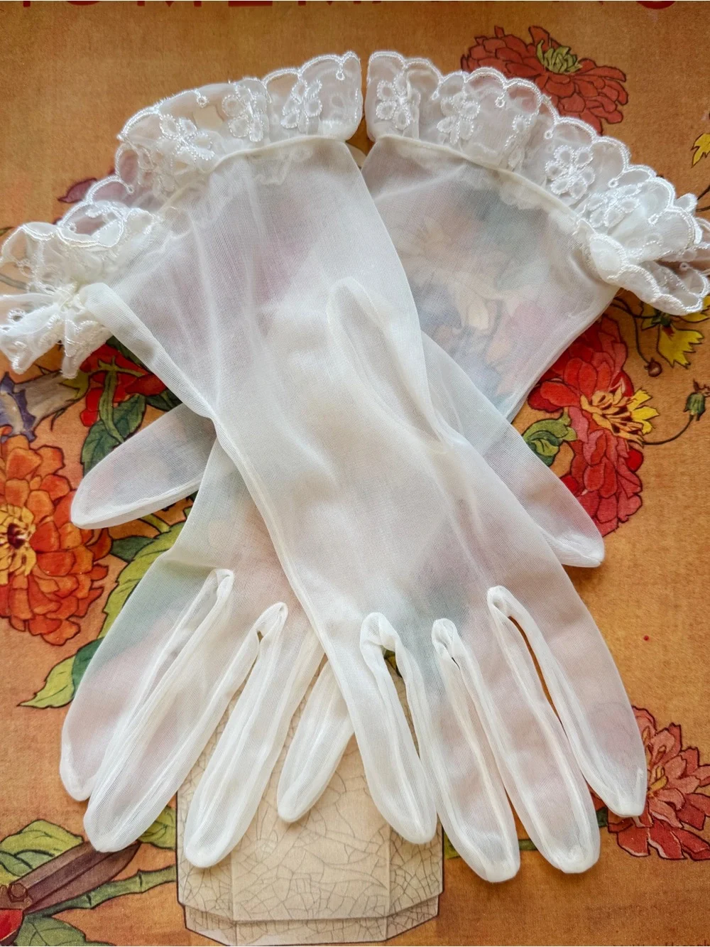 Vintage 50s-60s Sheer White Nylon and Floral Eyelet Lace Cuff Gloves